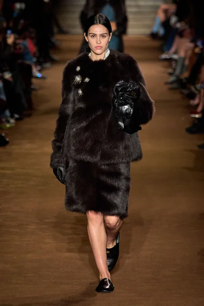 Look 63